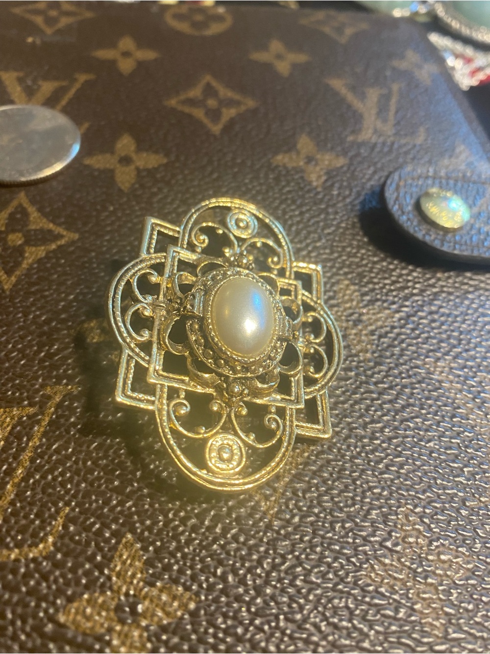 Ornate Gold Tone Openwork Faux Pearl Brooch Unbranded Vintage Victorian Revival